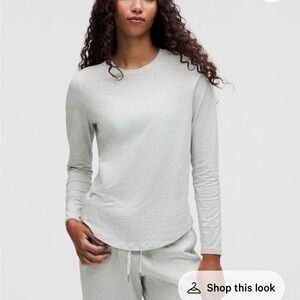 Lululemon Athletica Heather Grey Long Sleeve Tee
